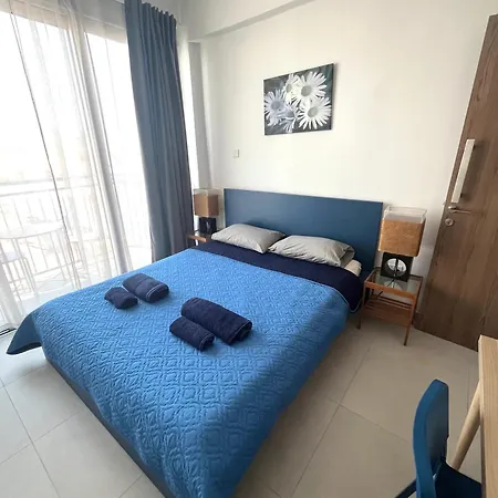 Unique 2 Storey Centre