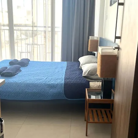 아파트 Unique 2 Storey Centre 라르나카