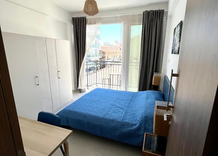 Unique 2 Storey Centre Ларнака